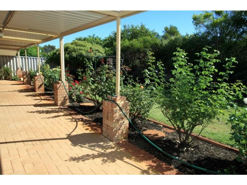 33 Erica Street, Mandurah WA 6210