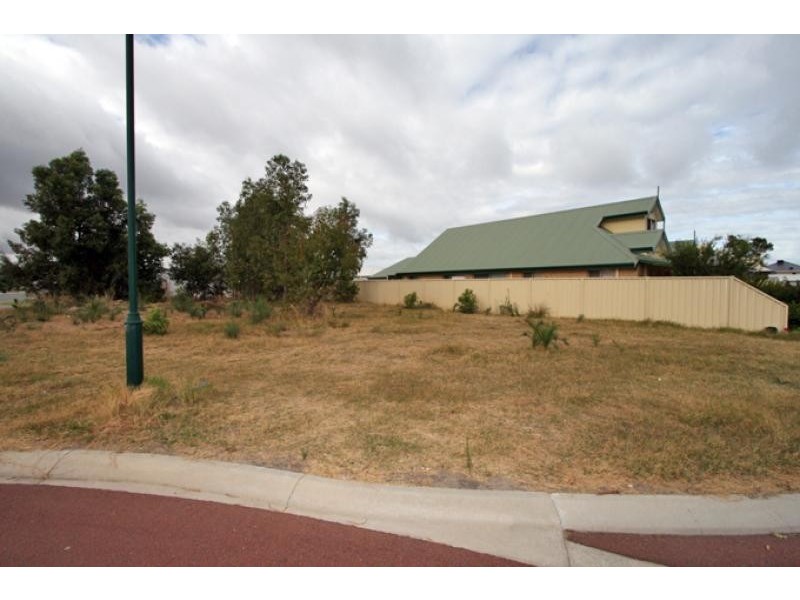 20 Dotterell Drive, Dudley Park WA 6210
