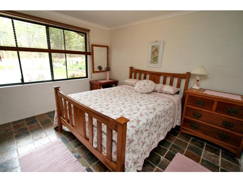 125 Tuart Grove Avenue, Lake Clifton WA 6215