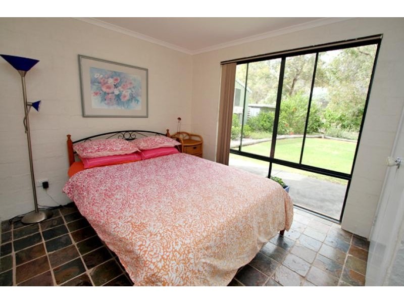 125 Tuart Grove Avenue, Lake Clifton WA 6215