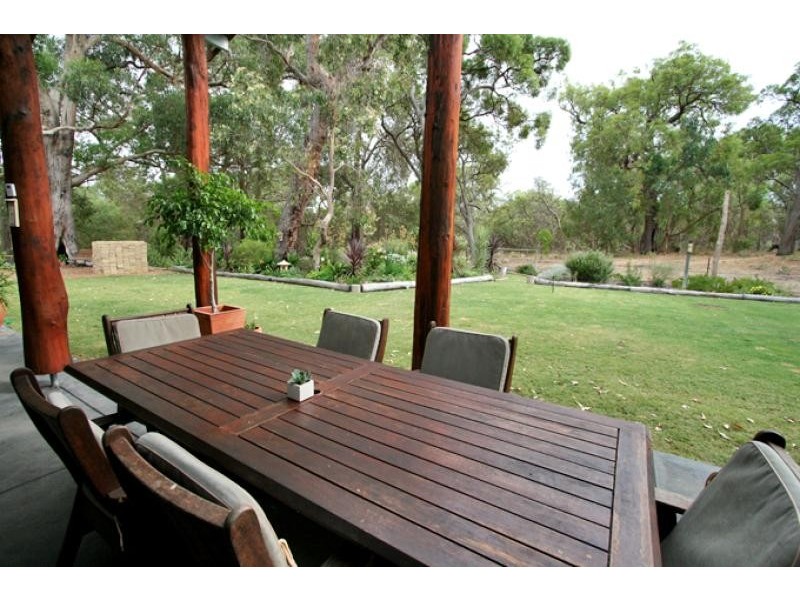 125 Tuart Grove Avenue, Lake Clifton WA 6215