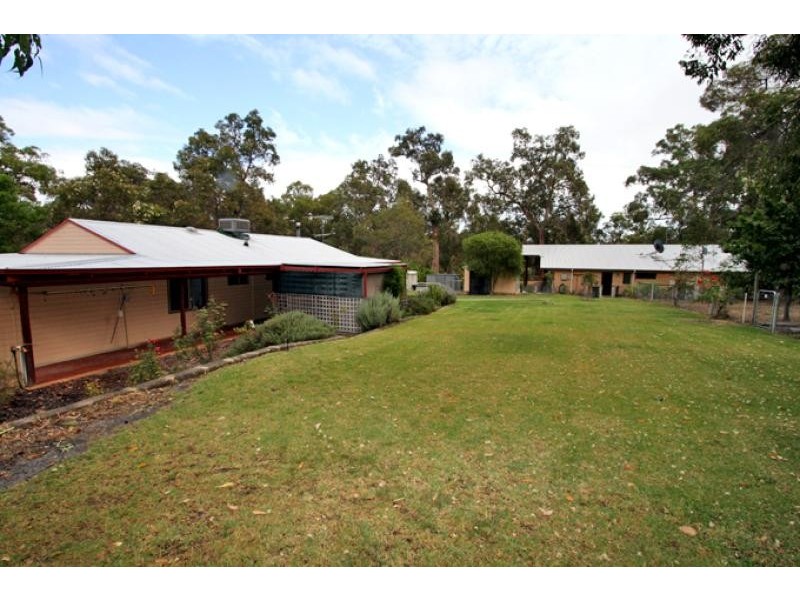 125 Tuart Grove Avenue, Lake Clifton WA 6215