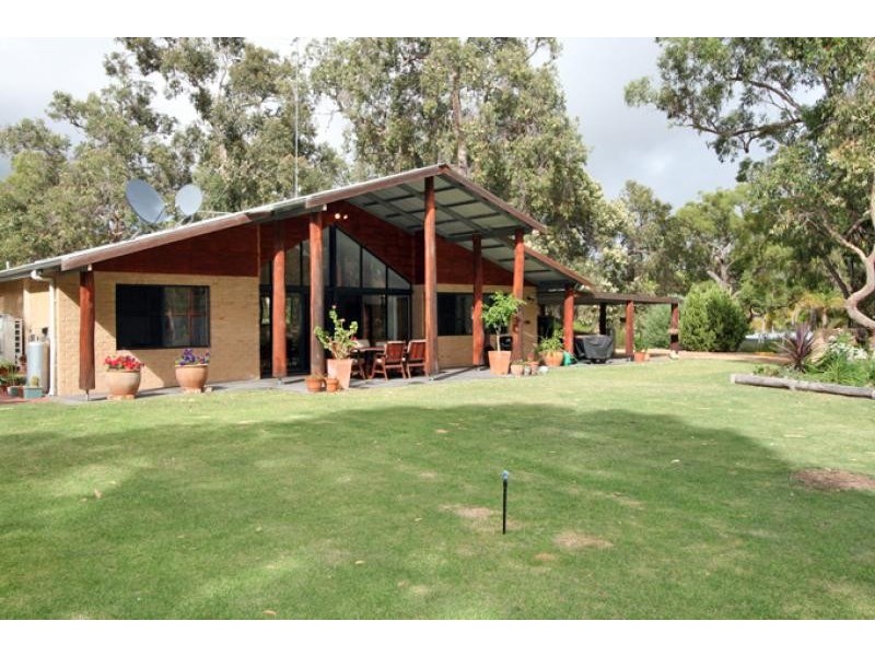 125 Tuart Grove Avenue, Lake Clifton WA 6215