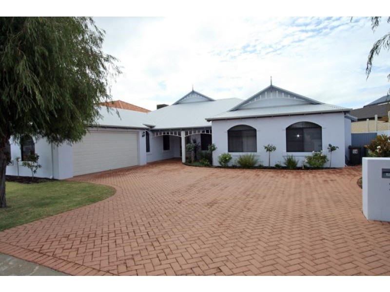 19 Eunamara Retreat, Halls Head WA 6210