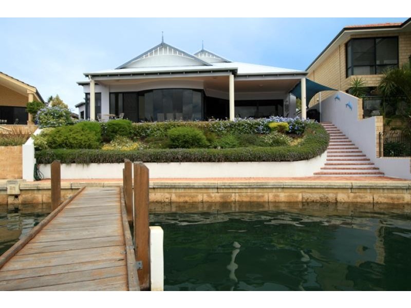 19 Eunamara Retreat, Halls Head WA 6210