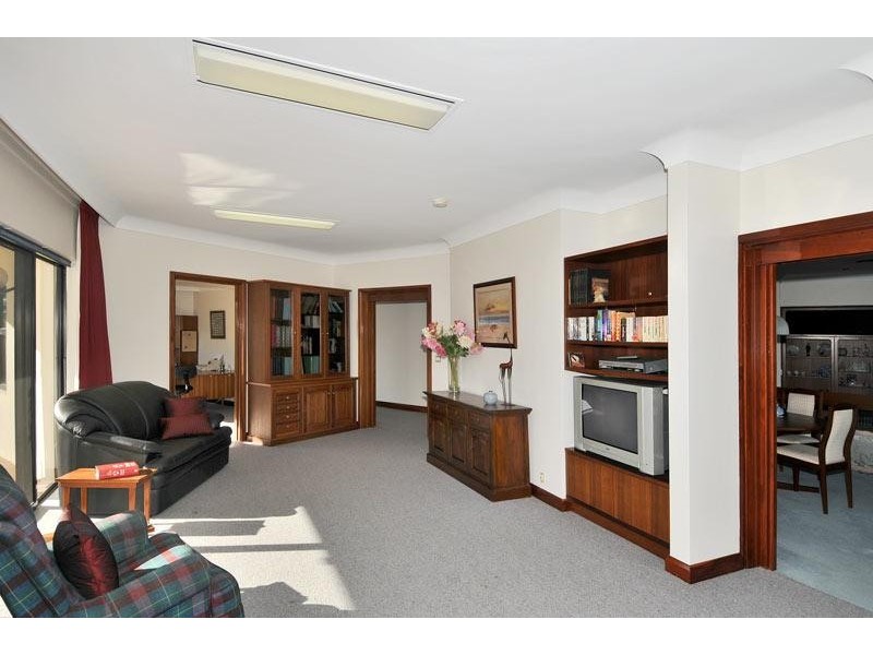 16 Breaker Close, Silver Sands WA 6210