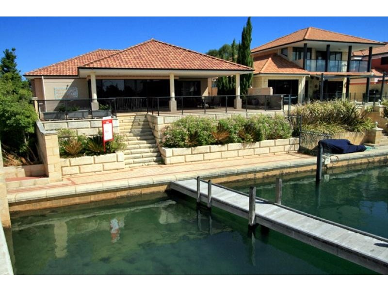 12 Condor Mews, Halls Head WA 6210