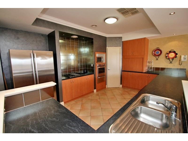 12 Condor Mews, Halls Head WA 6210