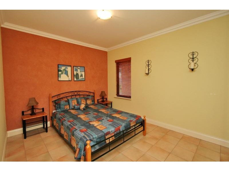 12 Condor Mews, Halls Head WA 6210