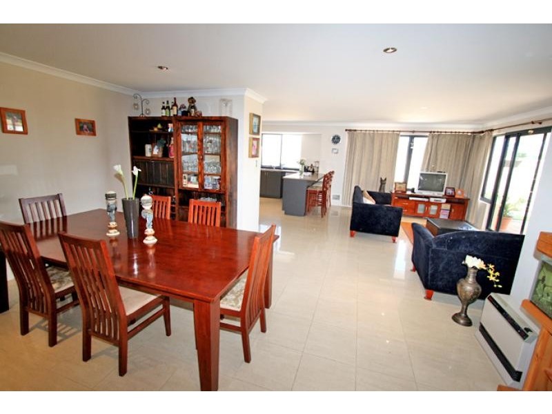 10 Cunderdin Loop, Dawesville WA 6211
