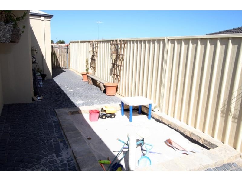10 Cunderdin Loop, Dawesville WA 6211