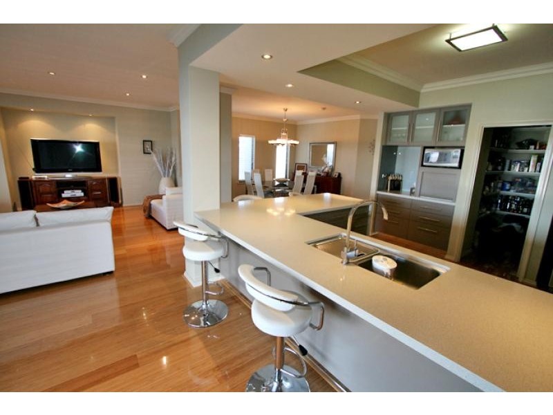 19 Katinka Retreat, Dudley Park WA 6210