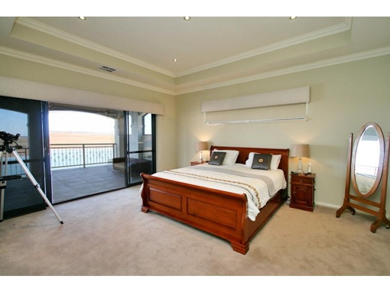 19 Katinka Retreat, Dudley Park WA 6210