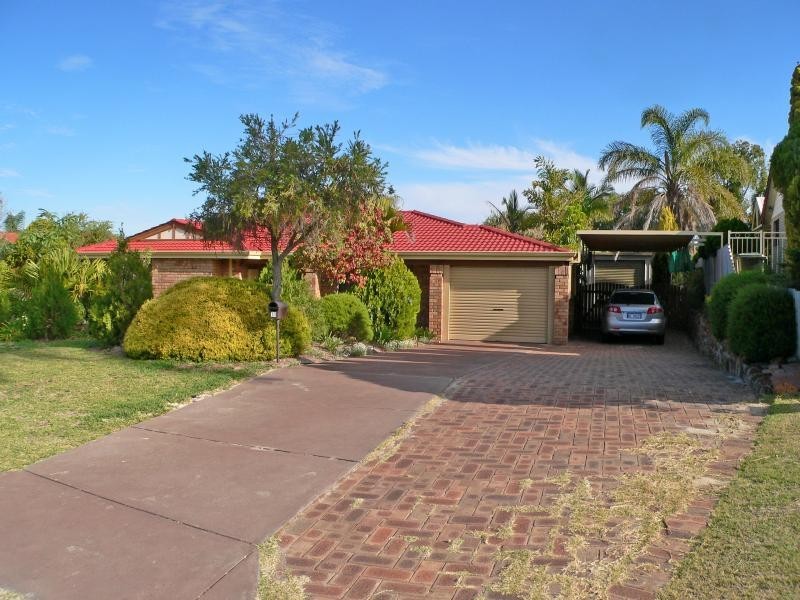 13 Pepperwood Rise, Halls Head WA 6210