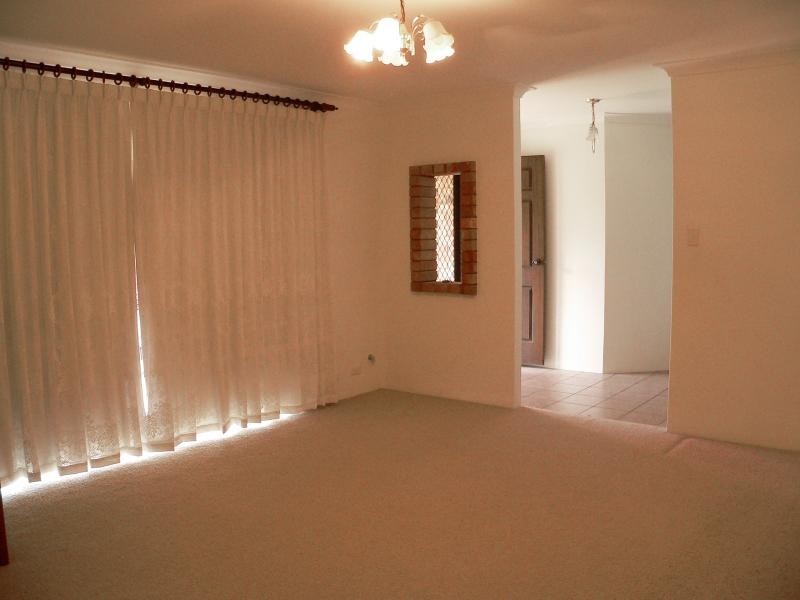 13 Pepperwood Rise, Halls Head WA 6210