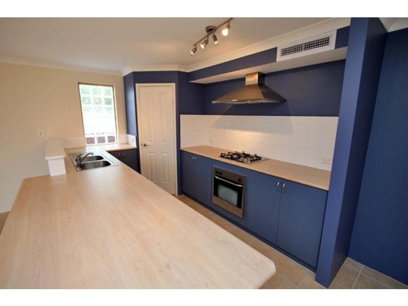 Unit 1/3 First Avenue, Mandurah WA 6210