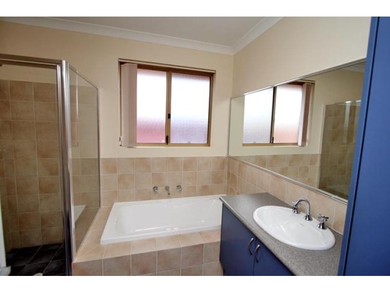 Unit 1/3 First Avenue, Mandurah WA 6210