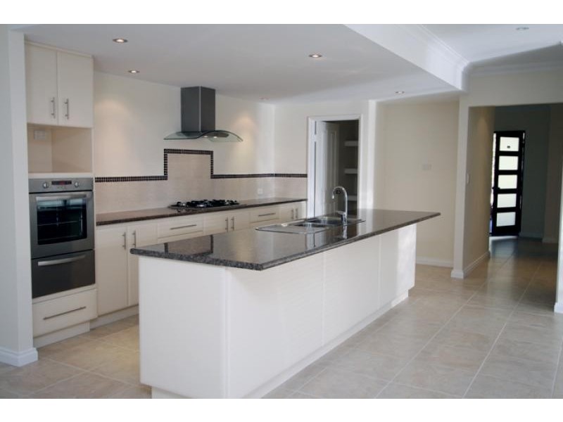 60 Chatsworth Drive, Erskine WA 6210