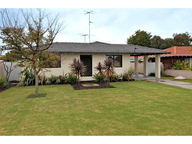 8 Curlew Street, Dudley Park WA 6210