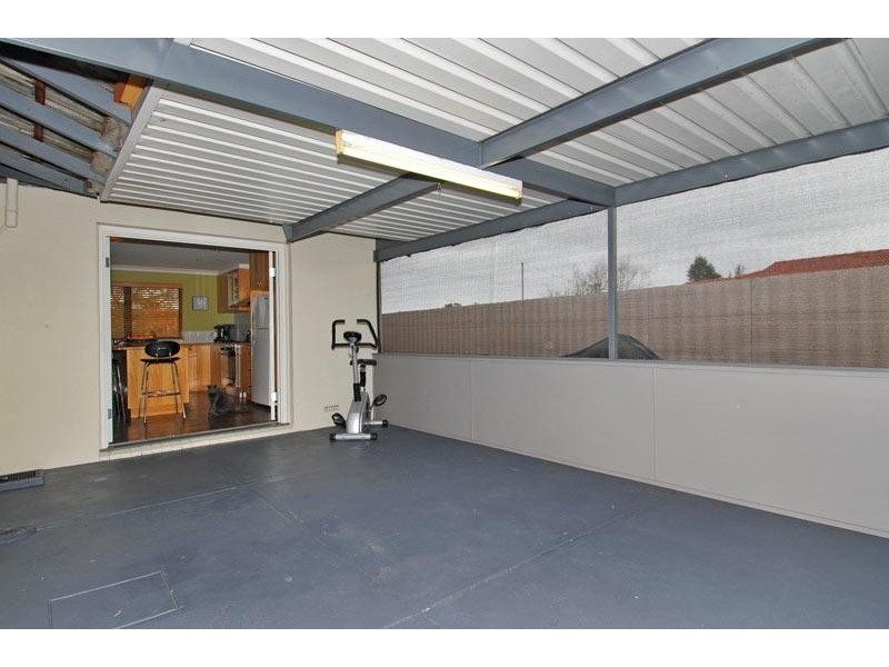 8 Curlew Street, Dudley Park WA 6210