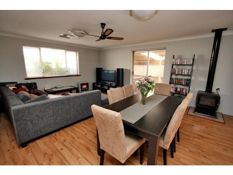 2 Kingdon Street, Mandurah WA 6210