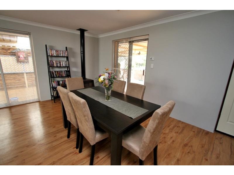 2 Kingdon Street, Mandurah WA 6210