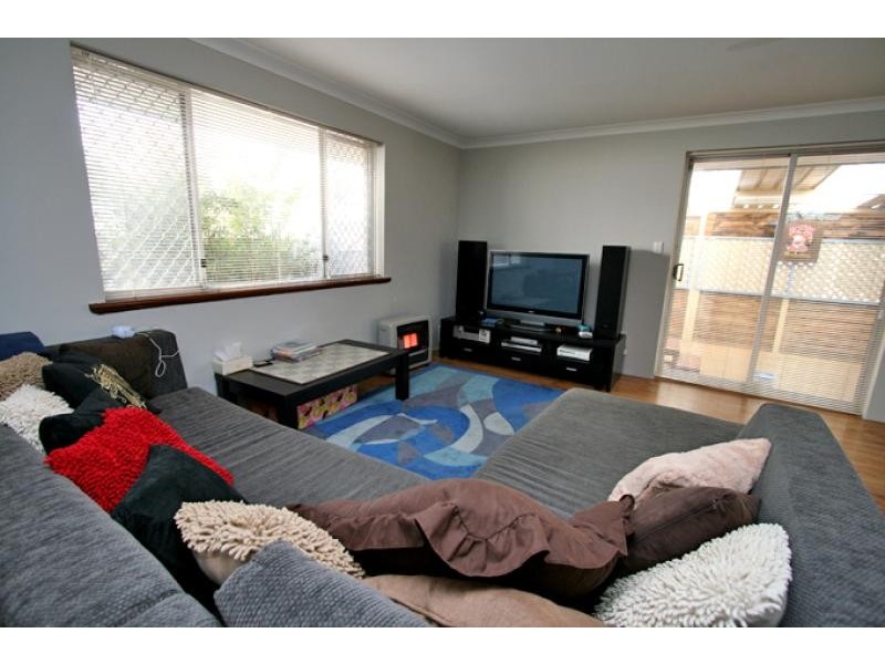 2 Kingdon Street, Mandurah WA 6210