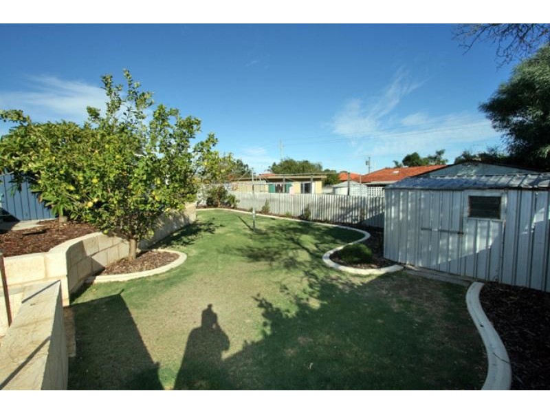 2 Kingdon Street, Mandurah WA 6210