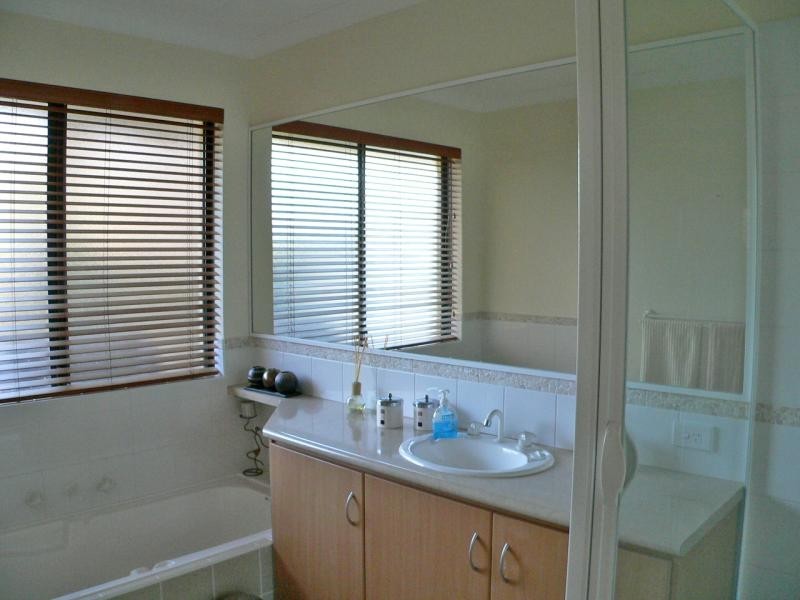 19 Seascapes Boulevard, Halls Head WA 6210