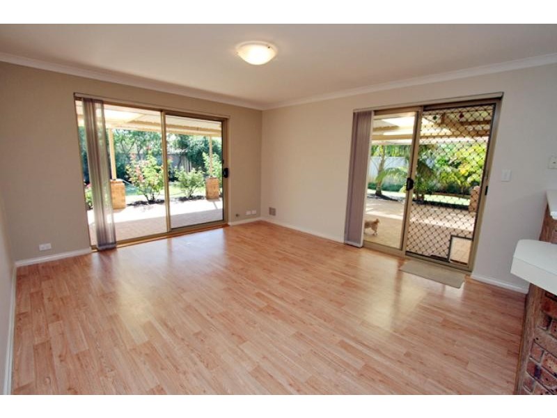 33 Erica Street, Coodanup WA 6210