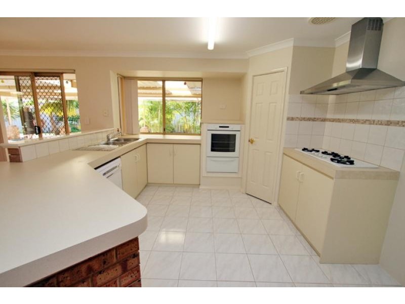 33 Erica Street, Coodanup WA 6210