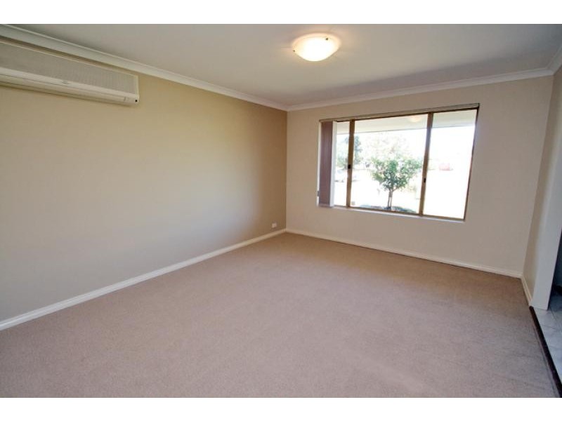 33 Erica Street, Coodanup WA 6210