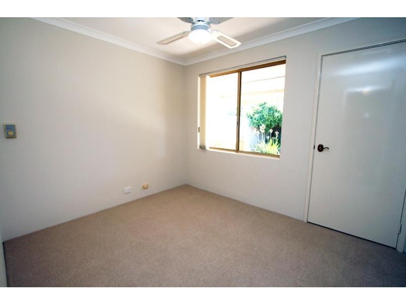 33 Erica Street, Coodanup WA 6210