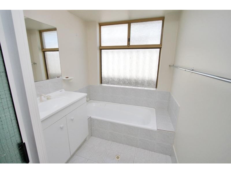 33 Erica Street, Coodanup WA 6210