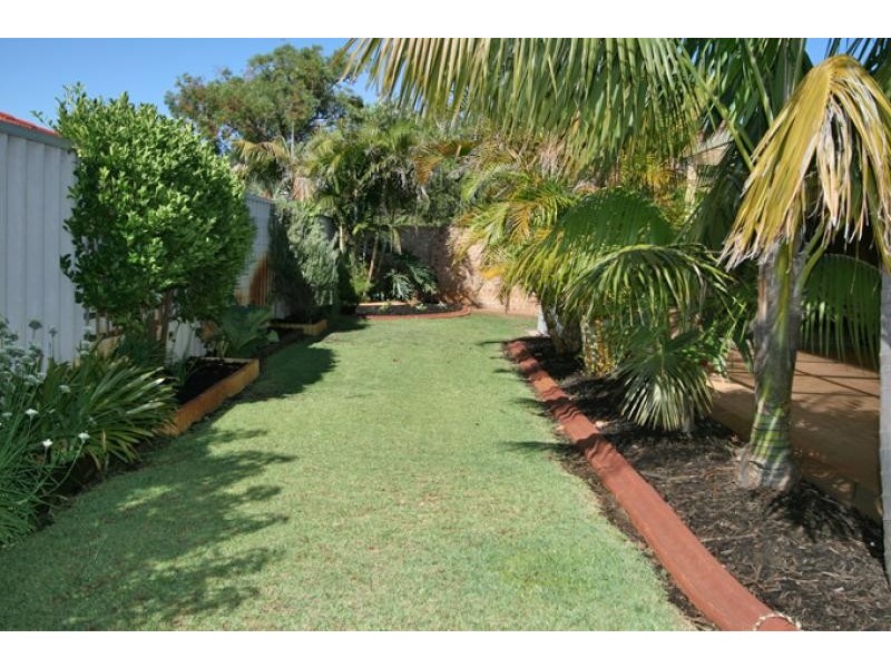 33 Erica Street, Coodanup WA 6210