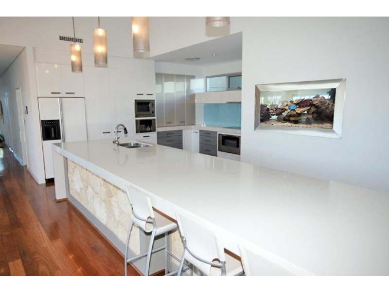 54 Fairbridge Road, Halls Head WA 6210