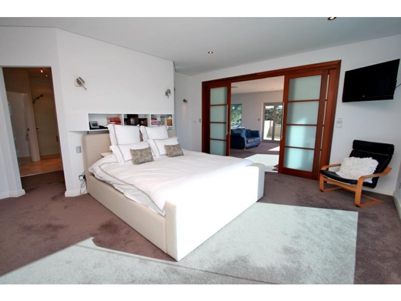 54 Fairbridge Road, Halls Head WA 6210