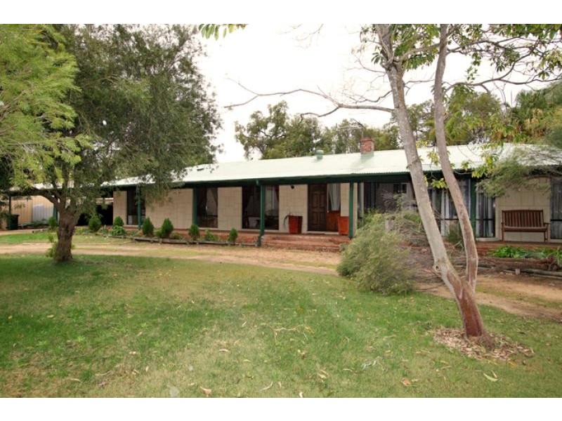 7 Bulara Road, Greenfields WA 6210