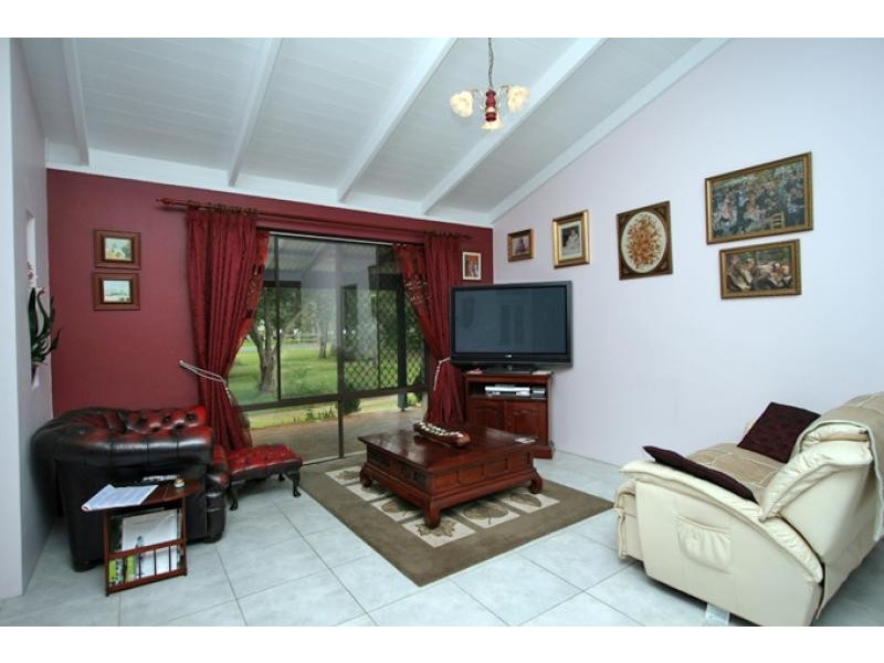 7 Bulara Road, Greenfields WA 6210