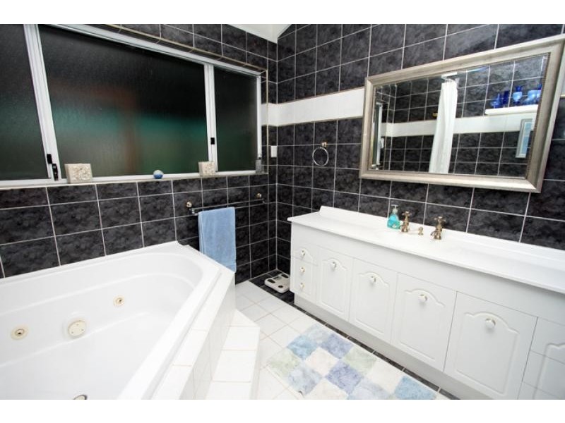7 Bulara Road, Greenfields WA 6210