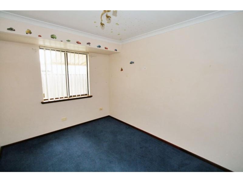 37 Sandeland Avenue, Coodanup WA 6210