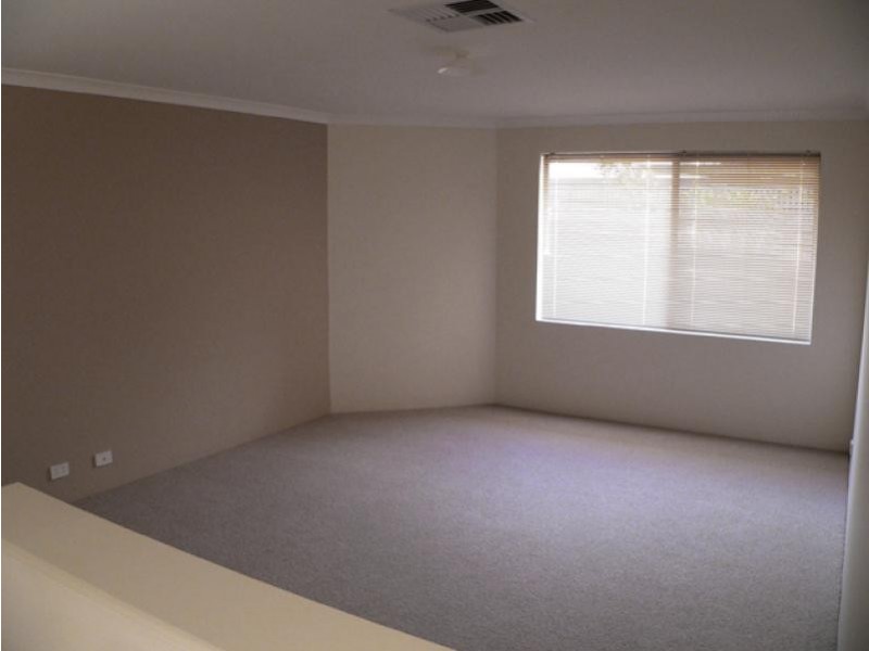 11 Chyverton Corner, Erskine WA 6210