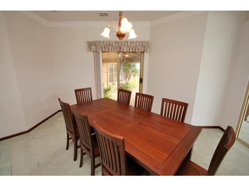 14 Baruna Court, Halls Head WA 6210