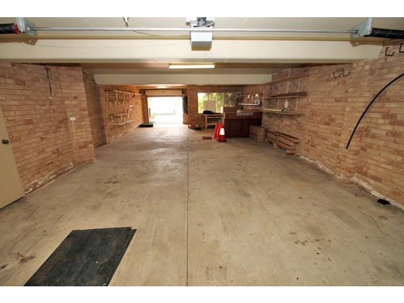 14 Baruna Court, Halls Head WA 6210