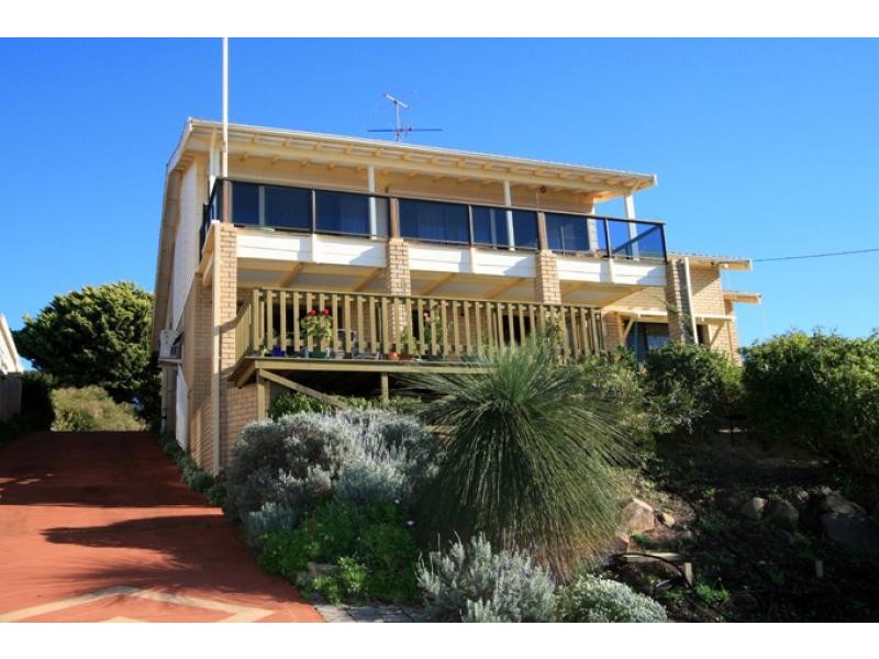 22 Hill Street, Halls Head WA 6210