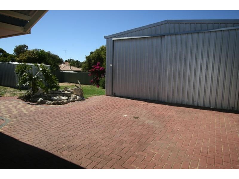 8 Bonnie Doone Grove, Dawesville WA 6211
