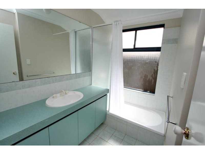 8 Bonnie Doone Grove, Dawesville WA 6211