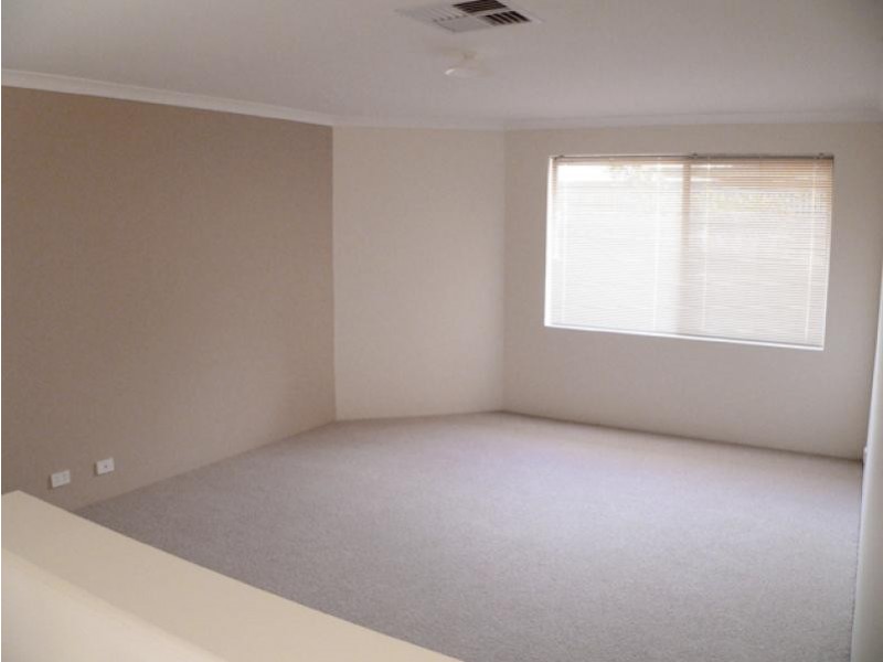 11 Chyverton Corner, Erskine WA 6210