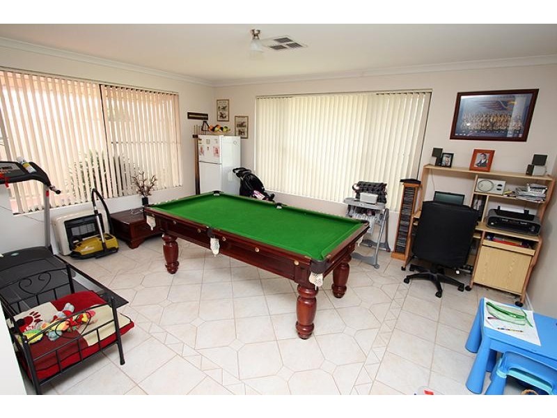 44 Paradise Circuit, Halls Head WA 6210