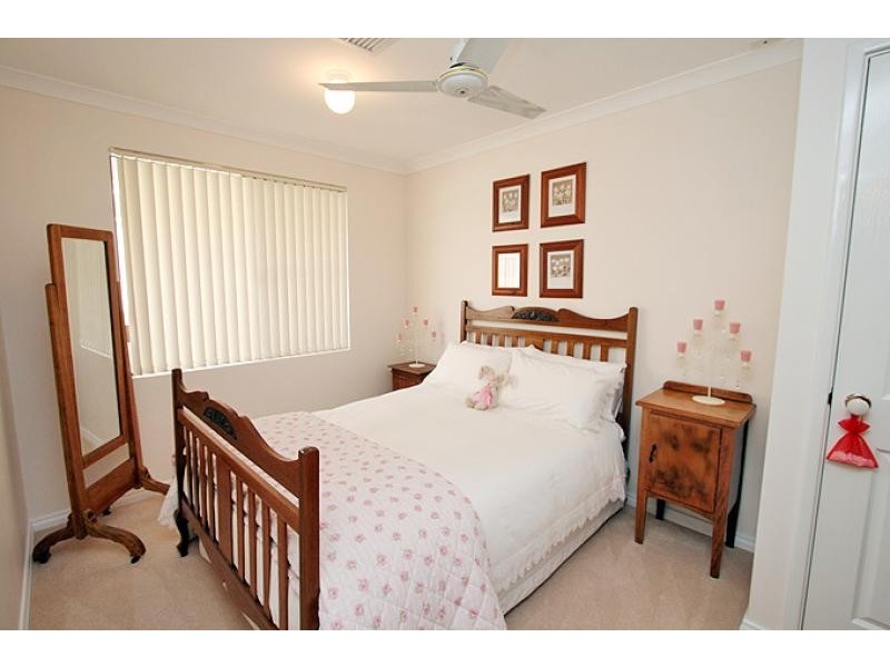 44 Paradise Circuit, Halls Head WA 6210